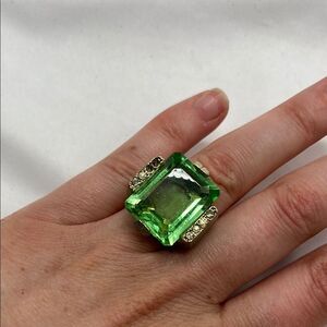 Vintage Chunky Green Costume Ring